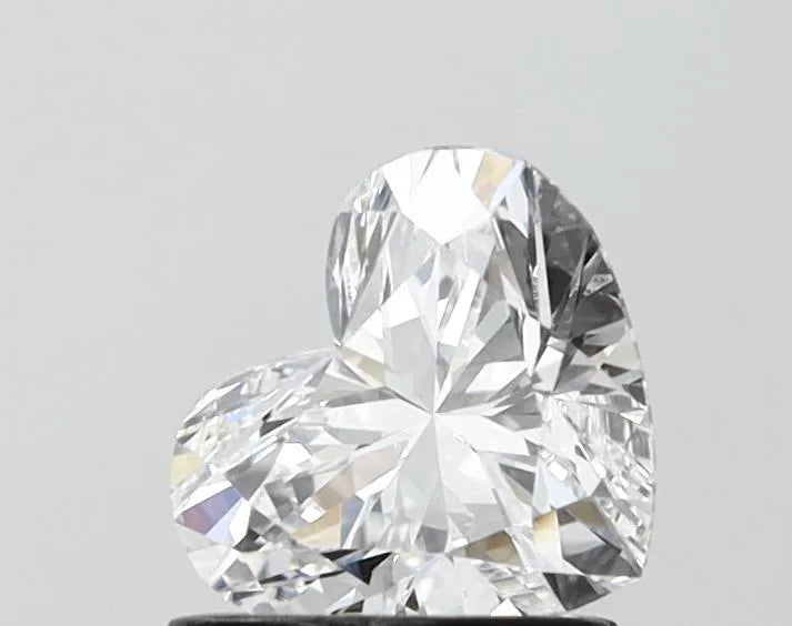 1.00ct Heart Lab Grown Diamond (Colour E, Clarity VS2, IGI Certified)